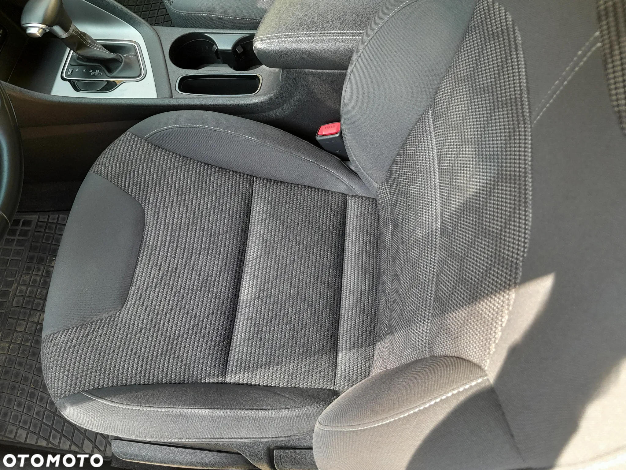 Kia Niro 1.6 GDI Hybrid M - 26