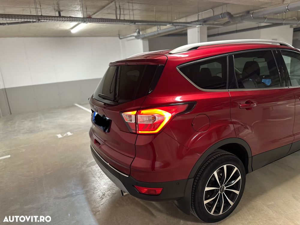 Ford Kuga 2.0 TDCi Powershift 4WD Titanium - 4