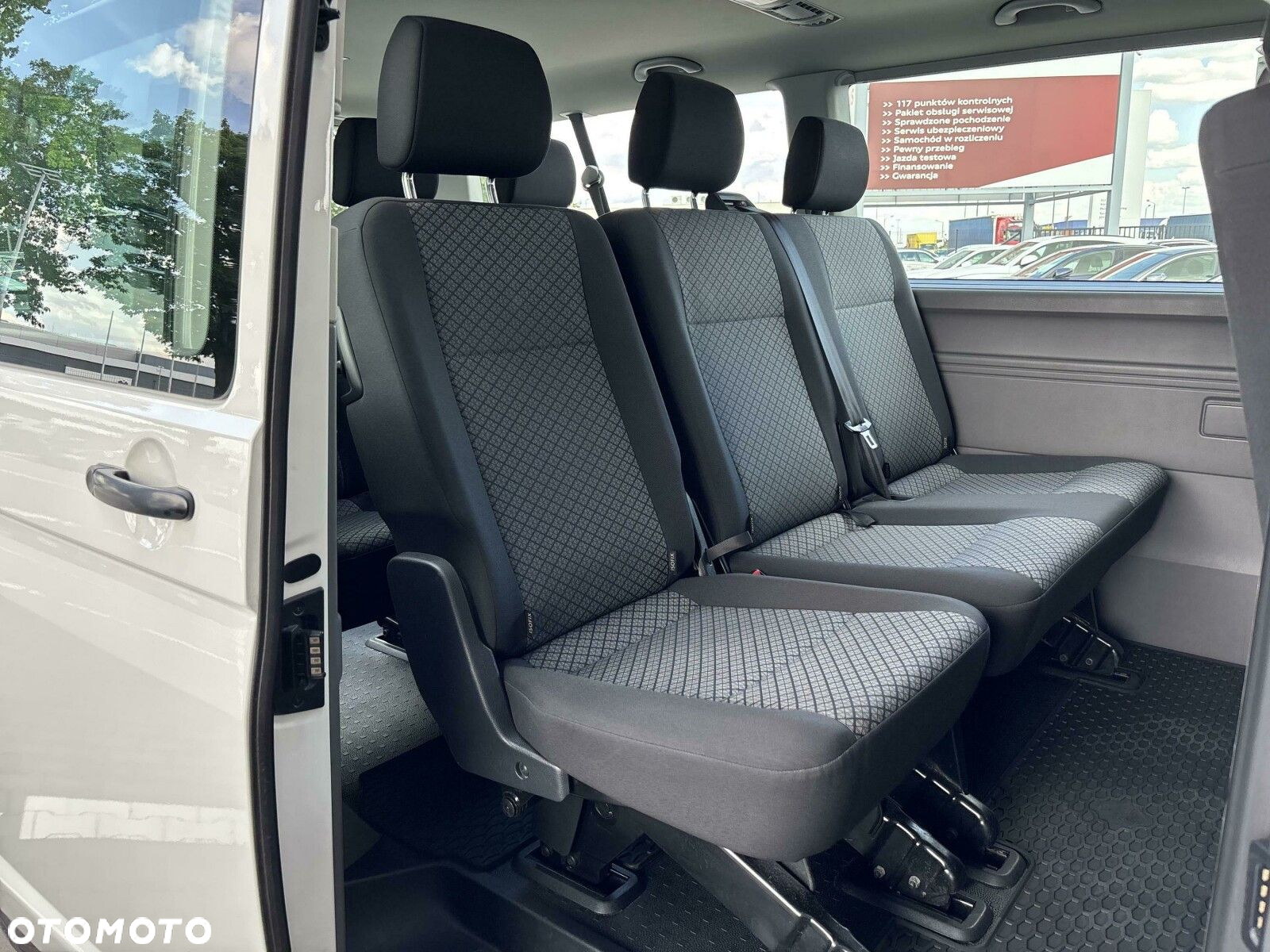 Volkswagen Caravelle - 22
