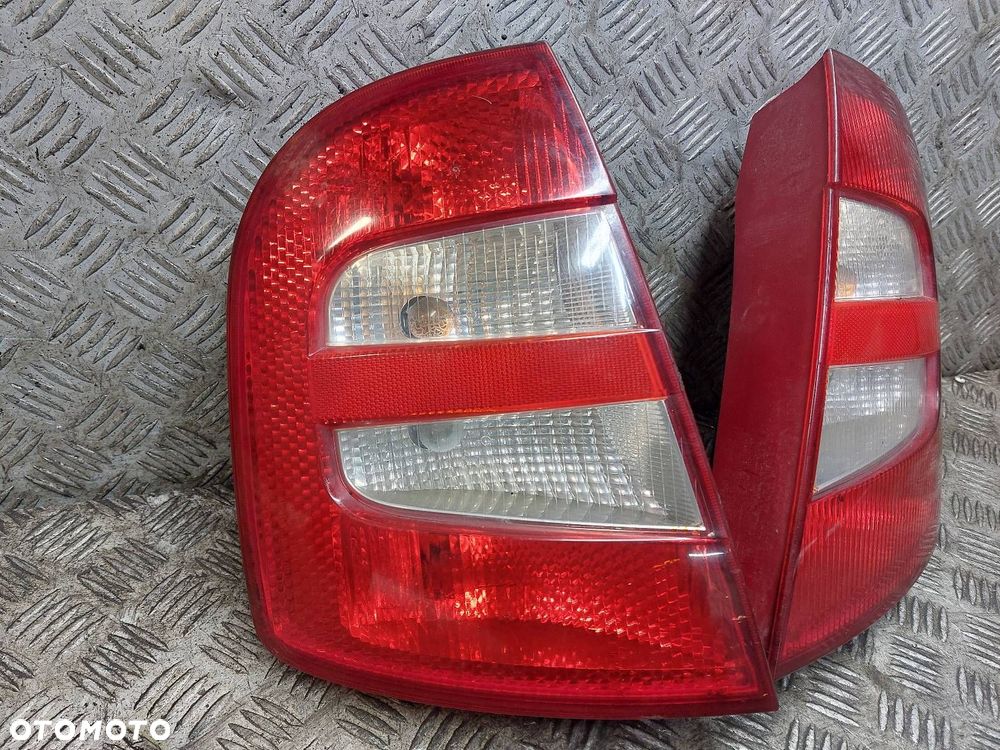 LAMPA LEWY TYŁ + PRAWY TYŁ SKODA FABIA I HB 5D 6Y6945096B 6Y6945095B - 2
