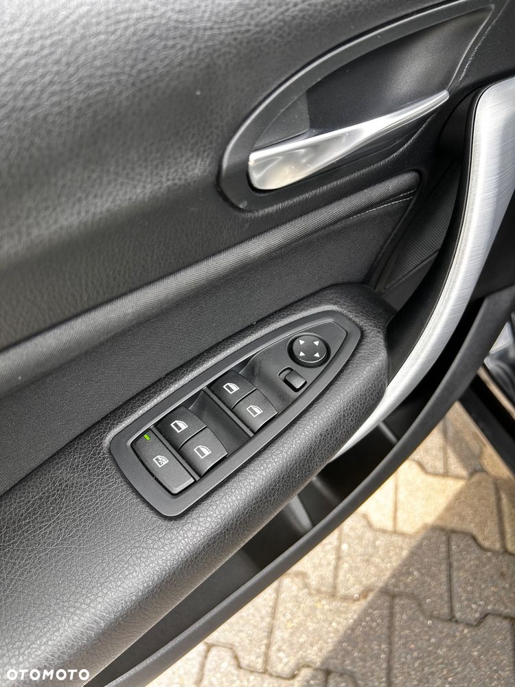 BMW Seria 1 118i Sport Line - 9