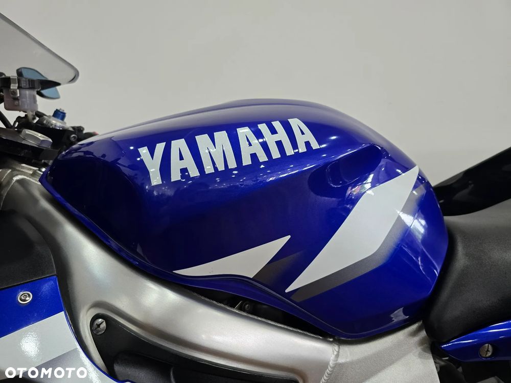 Yamaha R6 - 15