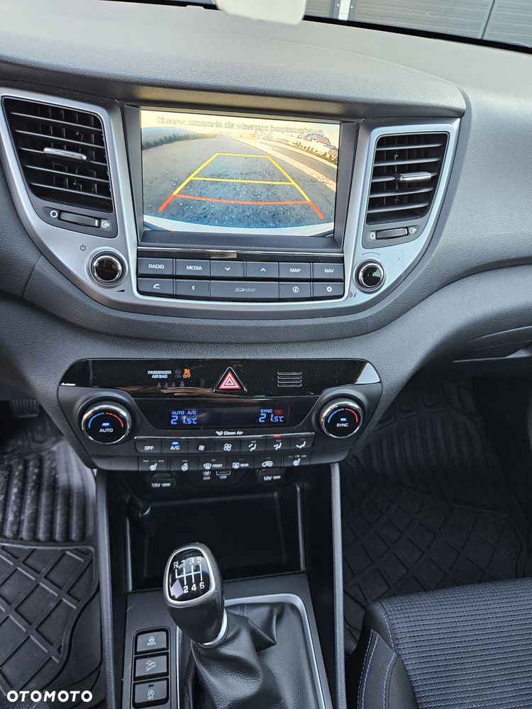 Hyundai Tucson 1.6 GDI BlueDrive GO 2WD - 29