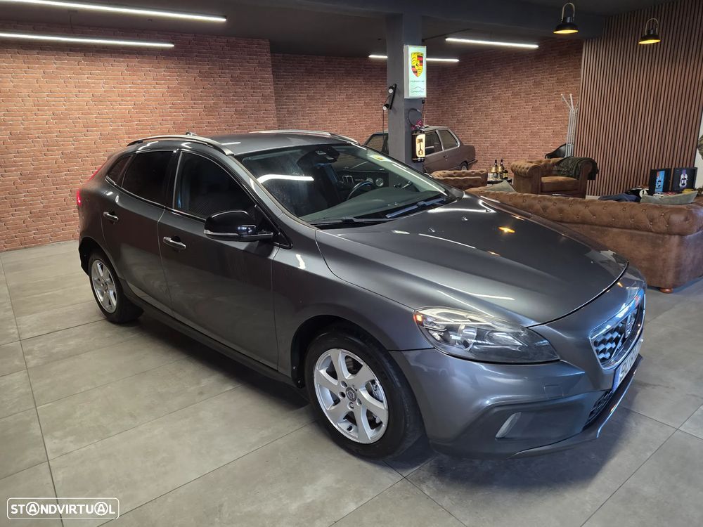 Volvo V40 D2 Summum - 3