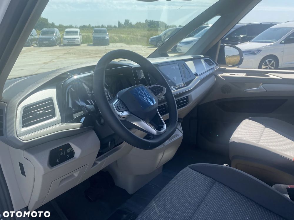 Volkswagen Multivan - 10