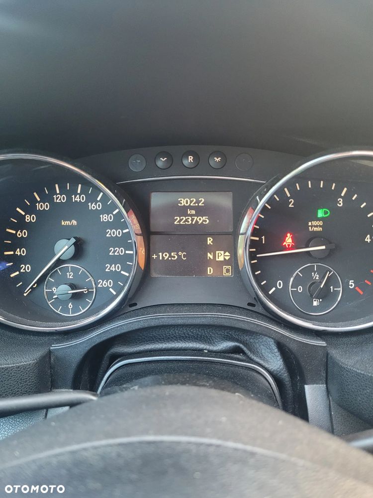 Mercedes-Benz Klasa R 350 CDI 4-Matic - 18