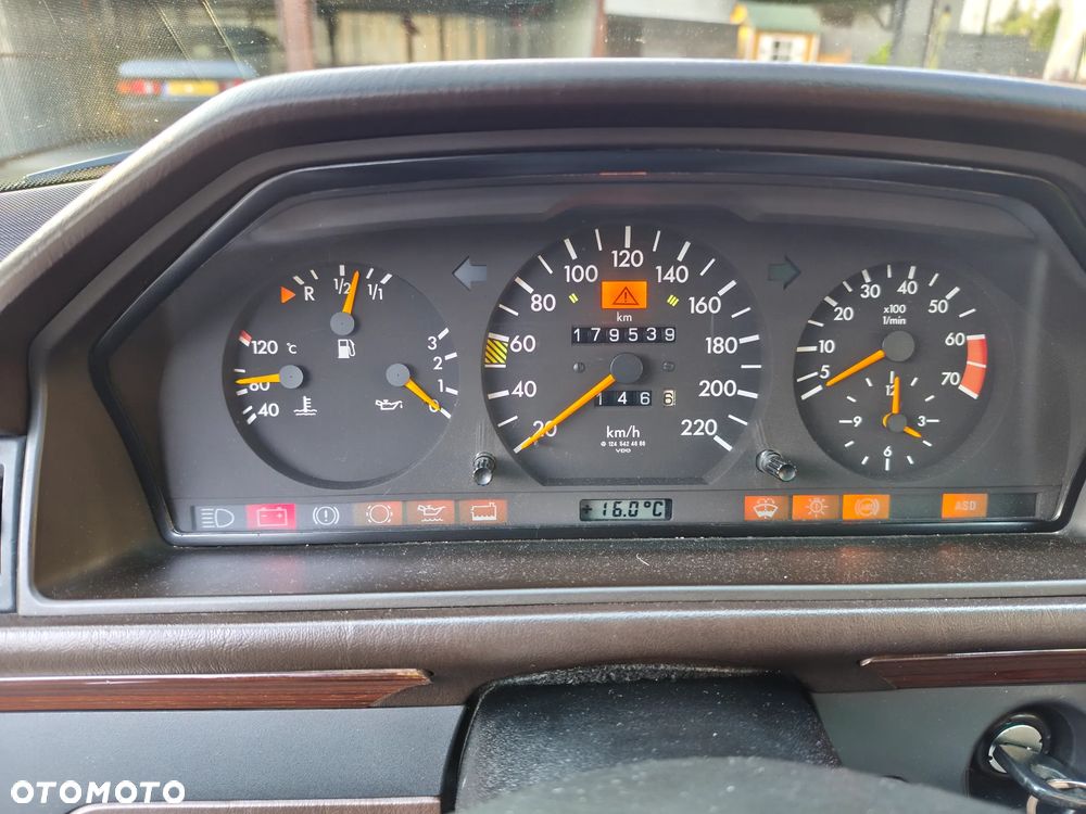 Mercedes-Benz W124 (1984-1993) - 12