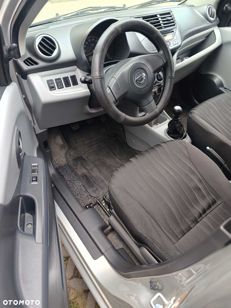 Nissan Pixo 2010 photo 5