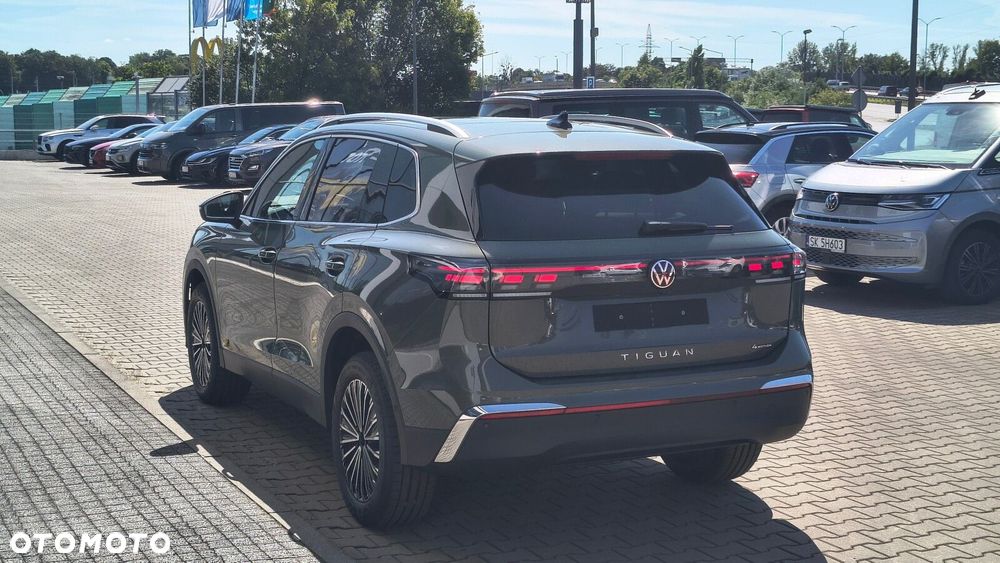 Volkswagen Tiguan - 8