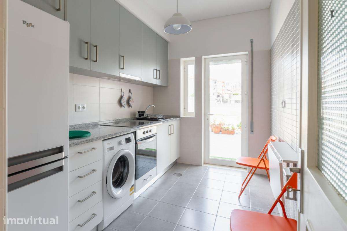 Quarto - localizado em Cedofeita Porto - Grande imagem: 4/14