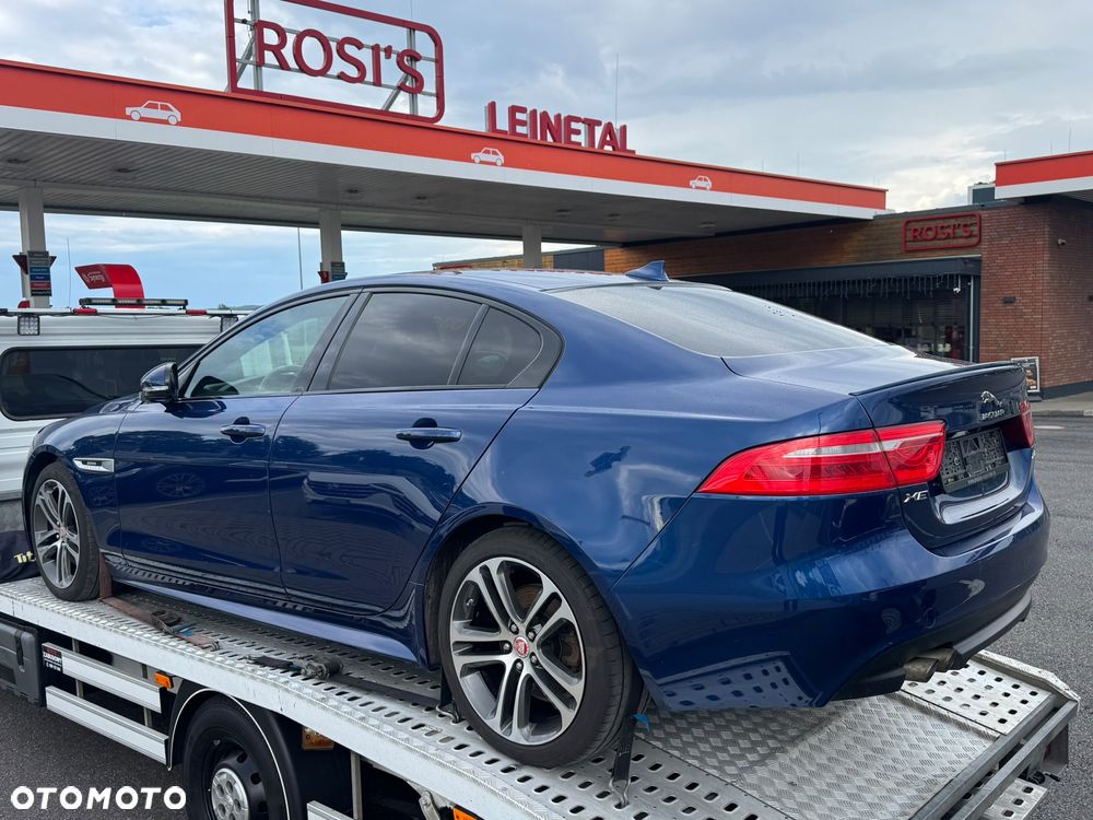 Jaguar XE 20d R-Sport - 23