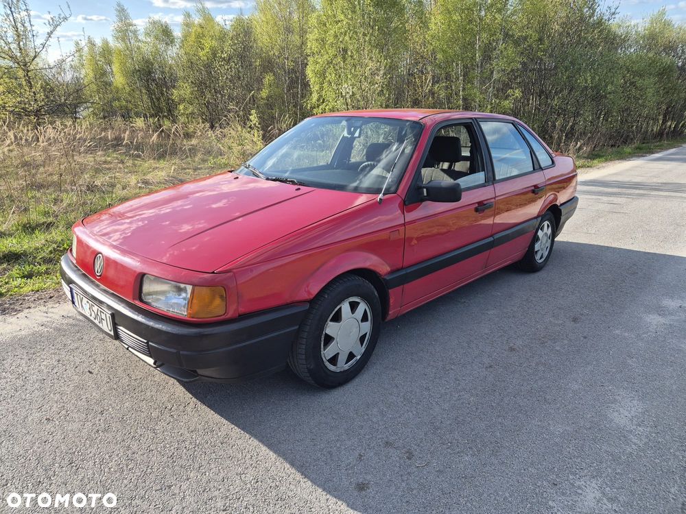 Volkswagen Passat 1.8 CL - 1