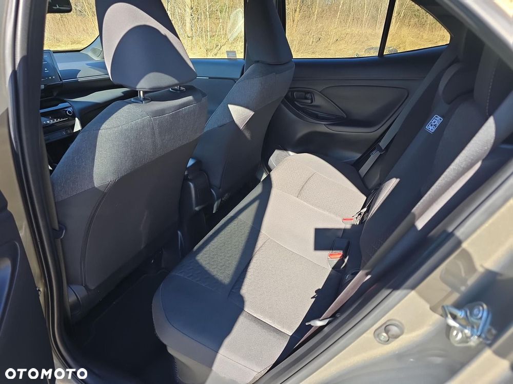 Toyota Yaris Cross - 12