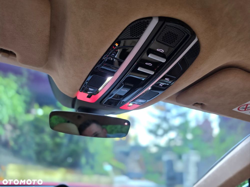 Porsche Panamera GTS - 28
