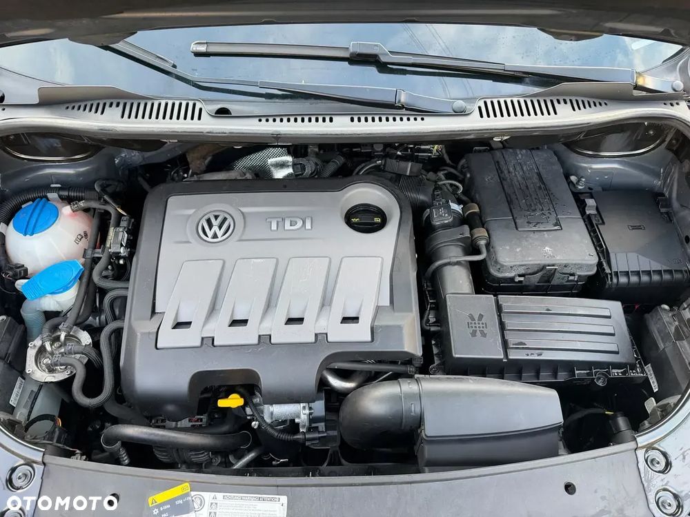 Volkswagen Touran - 19