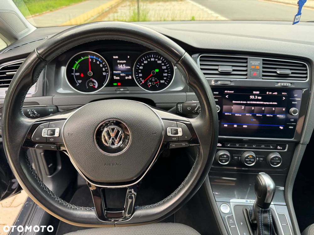 Volkswagen Golf e-Golf - 16