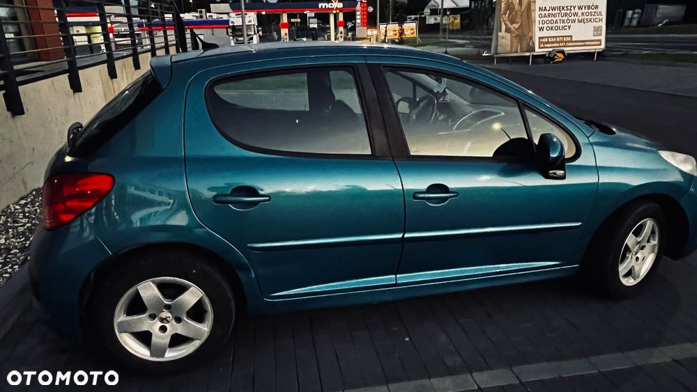 Peugeot 207 1.4 - 5