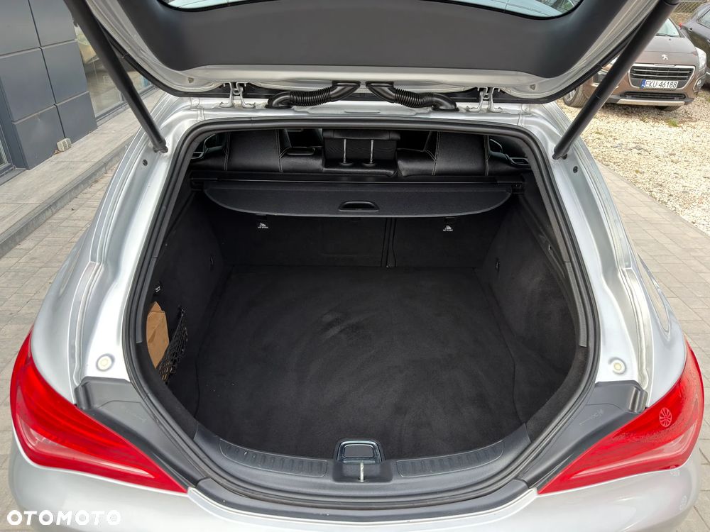 Mercedes-Benz CLA 200 d 7G-DCT - 24