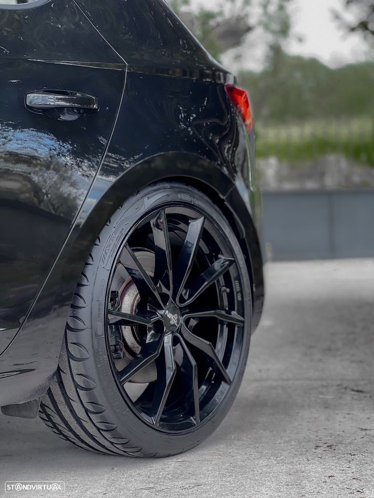 SEAT Leon 2.0 TSI S&S DSG Cupra 300 - 3