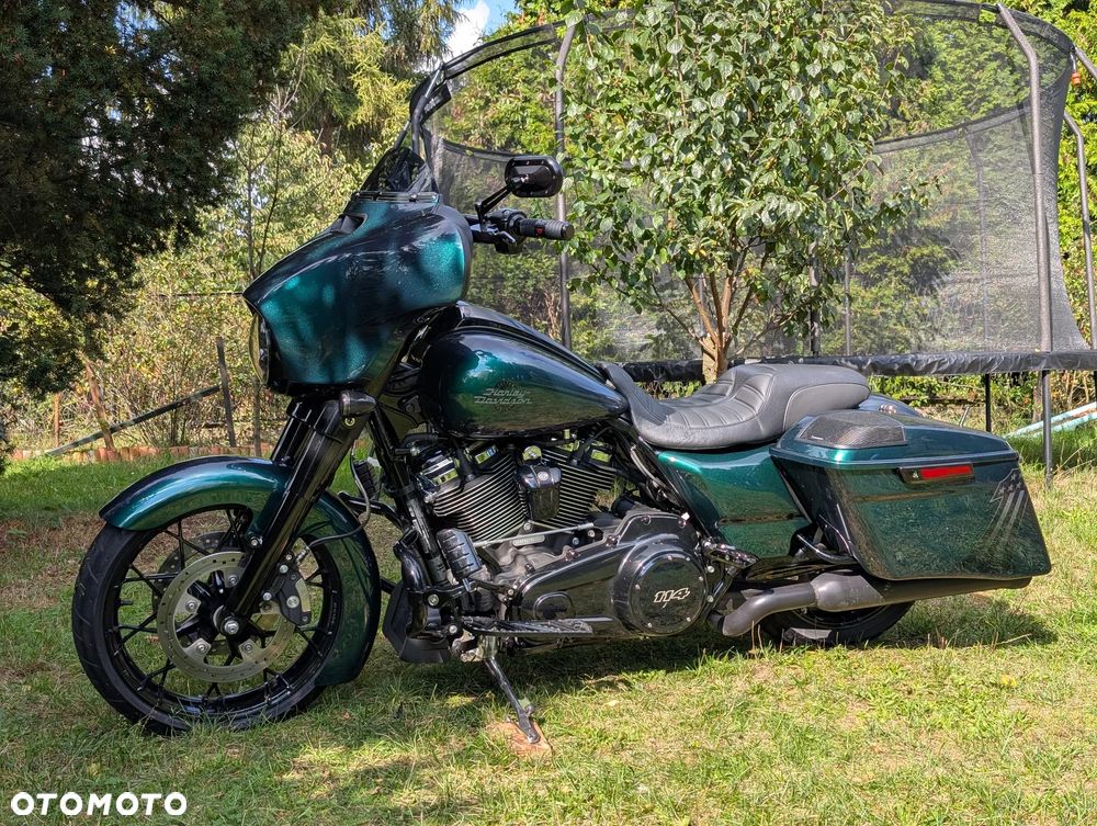 Harley-Davidson Touring Street Glide - 4