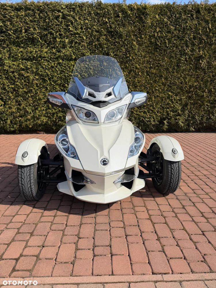 Can-Am Spyder - 2