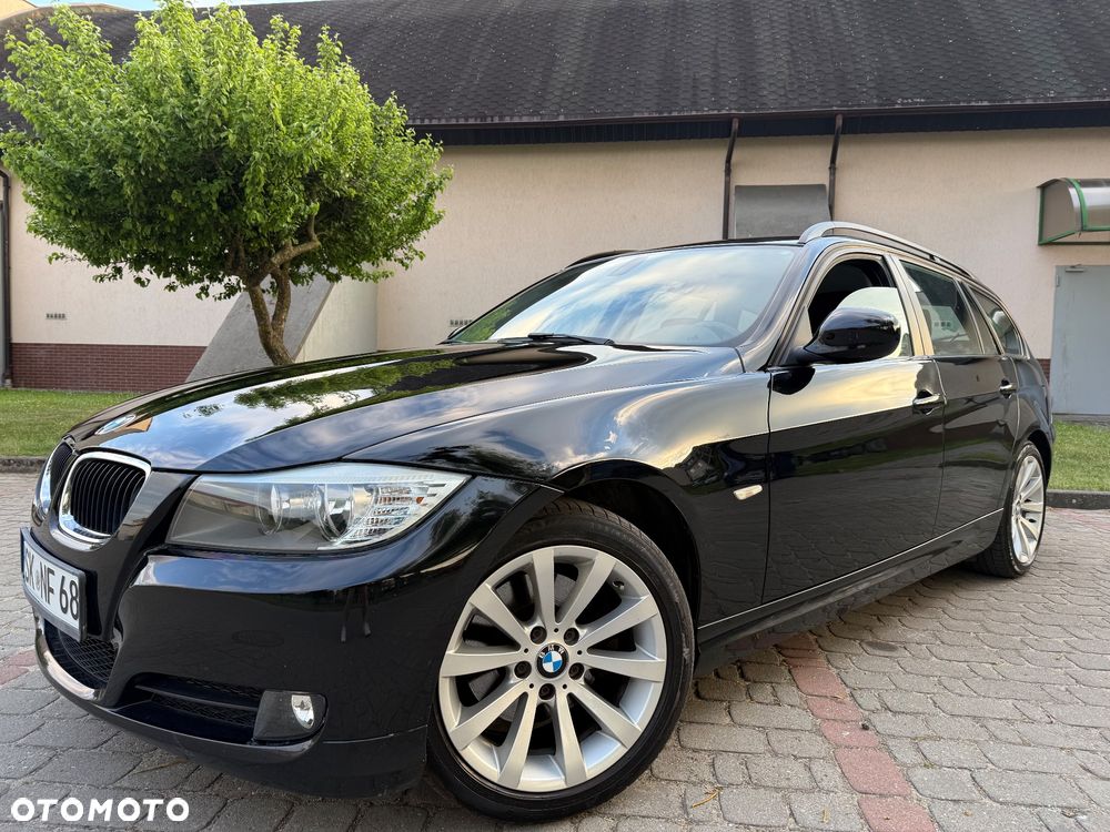 BMW Seria 3 320i - 4