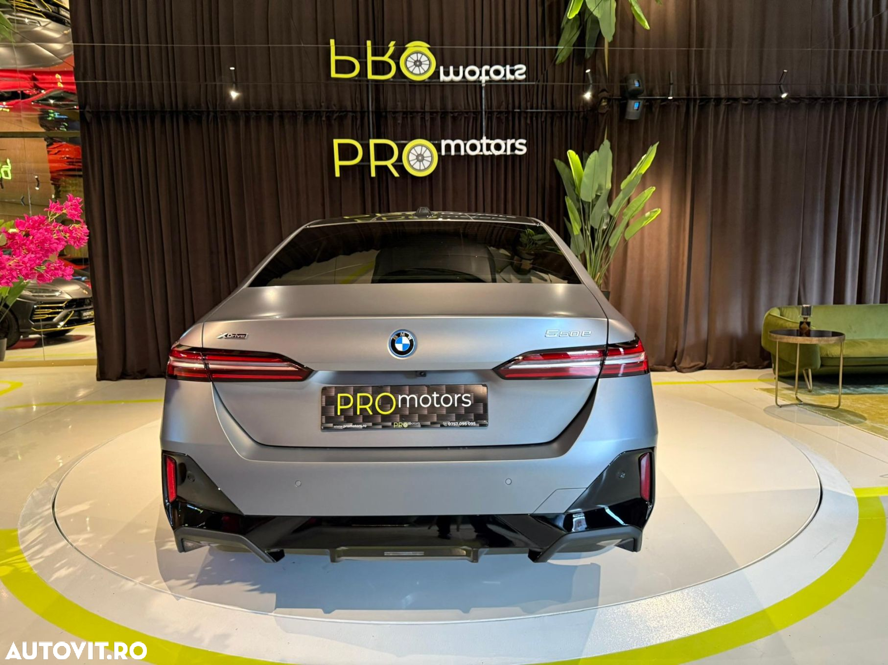 BMW Seria 5 550e xDrive AT PHEV - 9