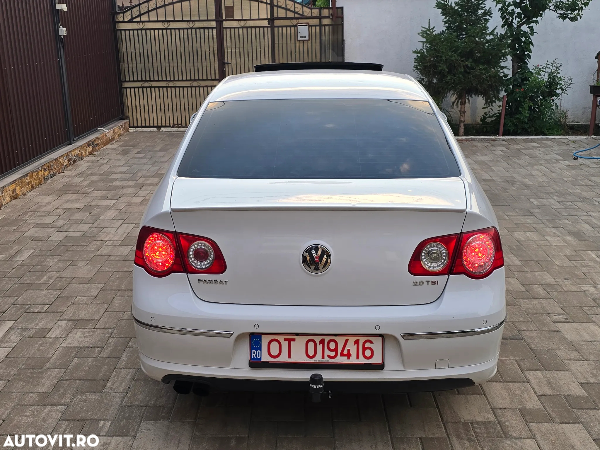 Volkswagen Passat - 9