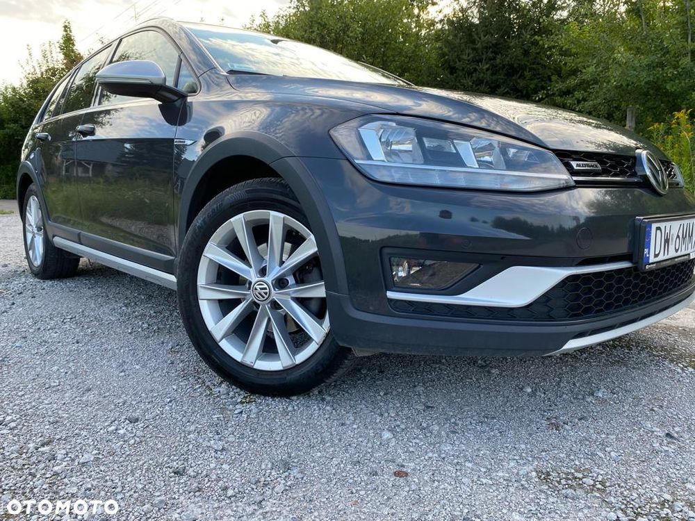 Volkswagen Golf - 2