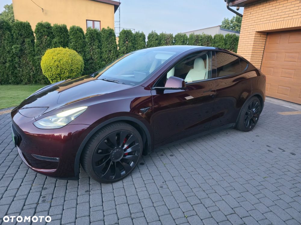 Tesla Model Y - 1