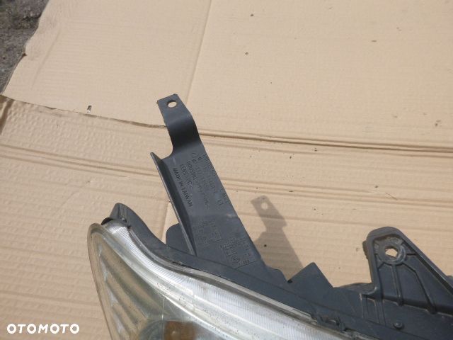 LAMPA PRAWY PRZÓD PRAWA PRZEDNIA HONDA CIVIC VII LIFT SEDAN 5D 04-06 - 5