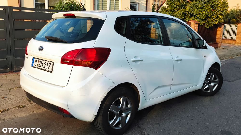 Kia Venga - 12