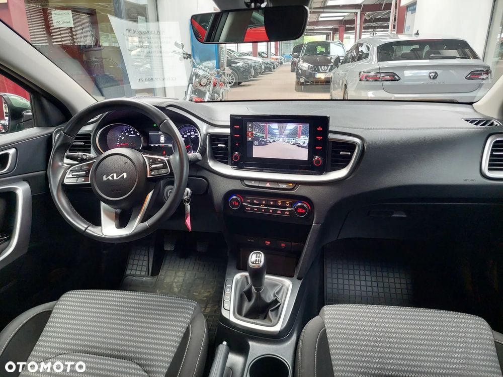 Kia Ceed 1.5 T-GDI M - 23