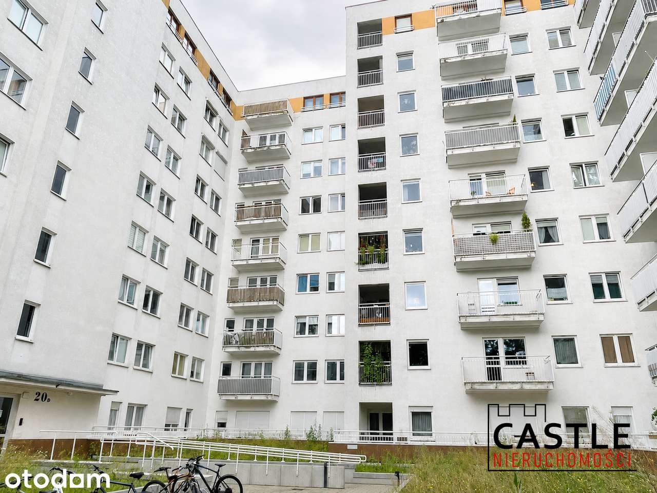Kawalerka z dużym tarasem przy PST