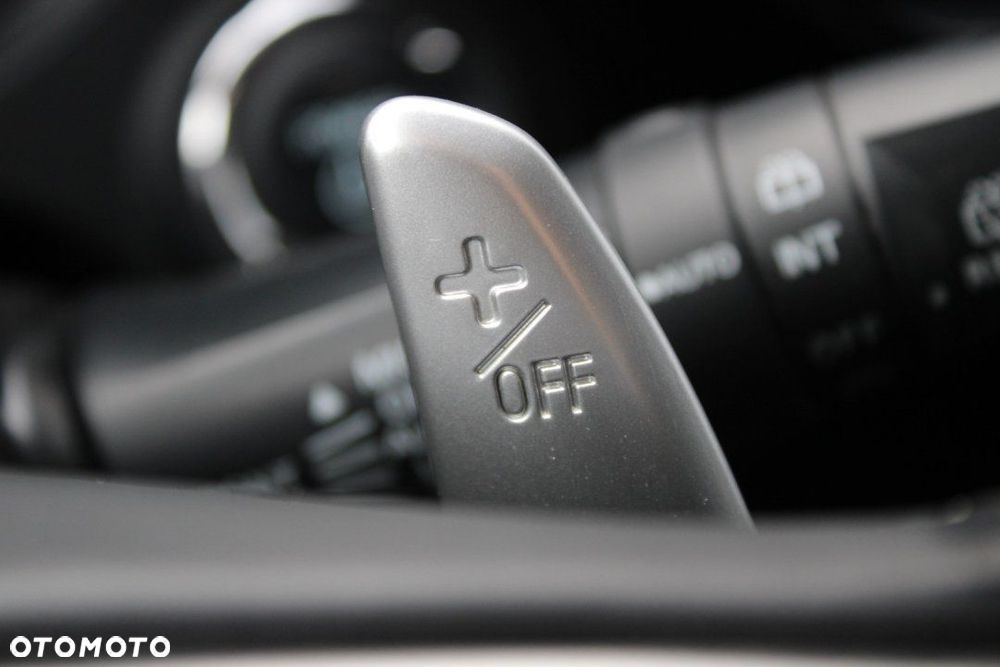 Mitsubishi Outlander - 31