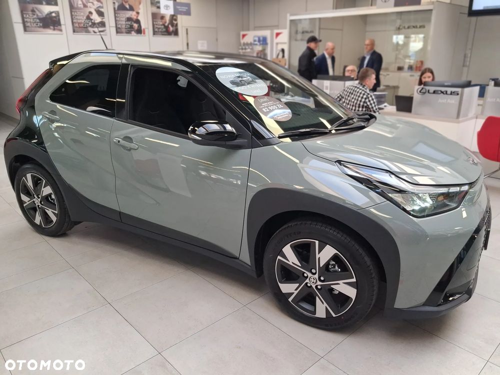 Toyota Aygo X Hybrid 1.5 Style e-CVT - 6