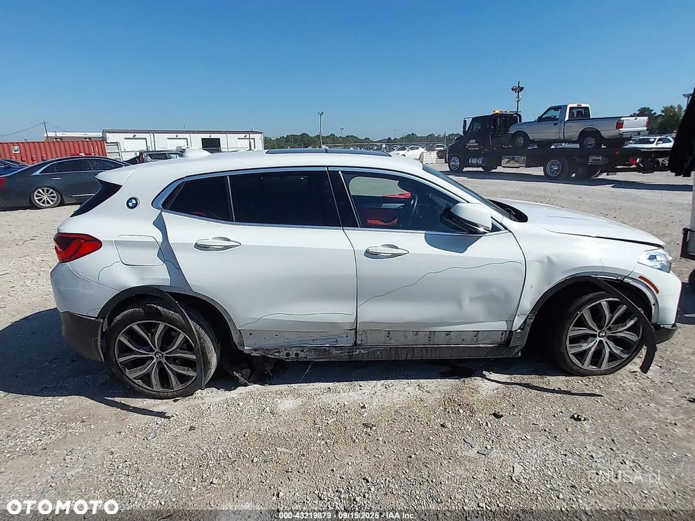 BMW X2 xDrive20i Advantage Plus - 13
