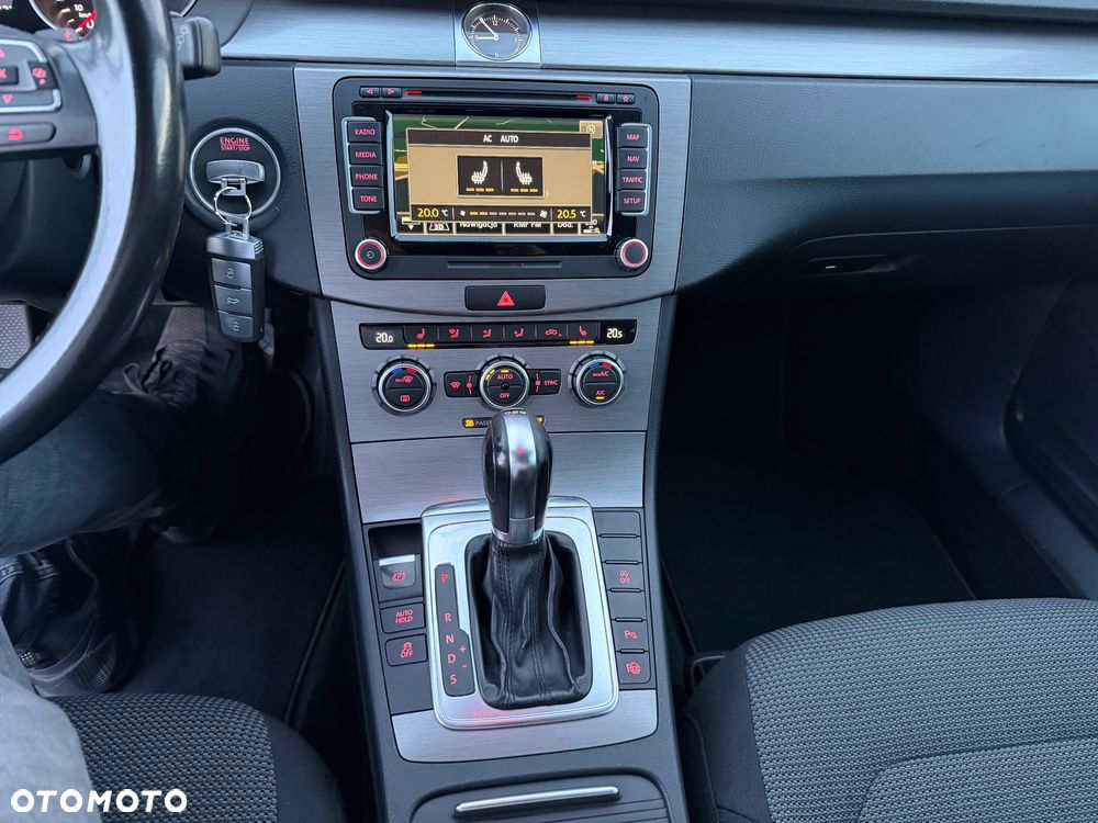 Volkswagen Passat 2.0 TDI DPF Comfortline DSG - 13