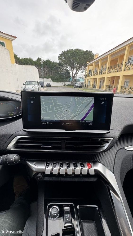 Peugeot 5008 1.2 Hybrid Allure Pack e-DCS6 - 17