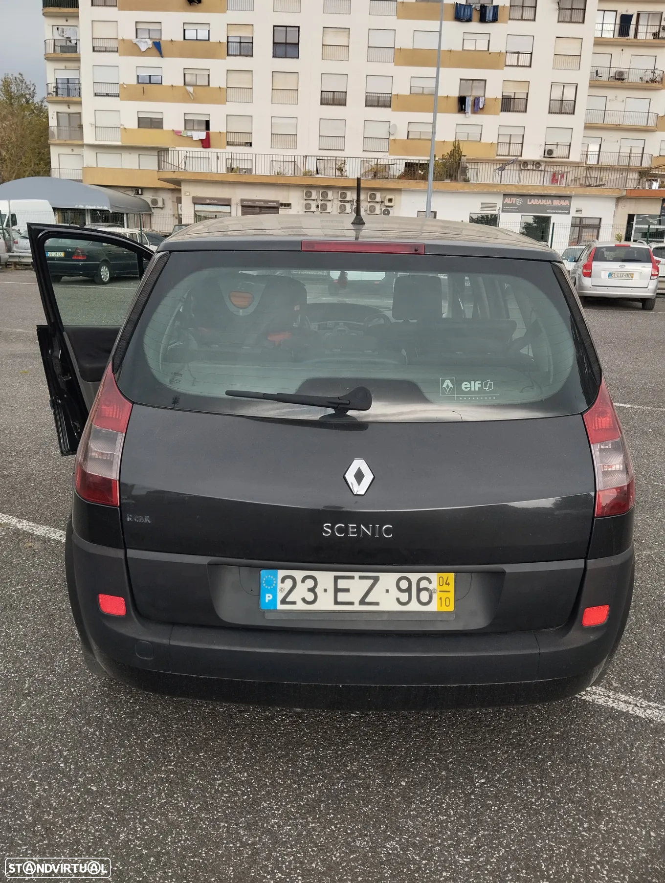 Renault Scénic 1.5 dCi SL Exclusive II - 2