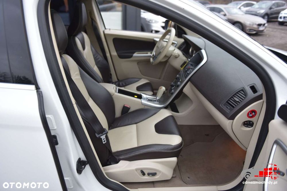 Volvo XC 60 D3 Summum - 16