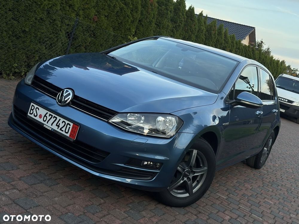 Volkswagen Golf - 2