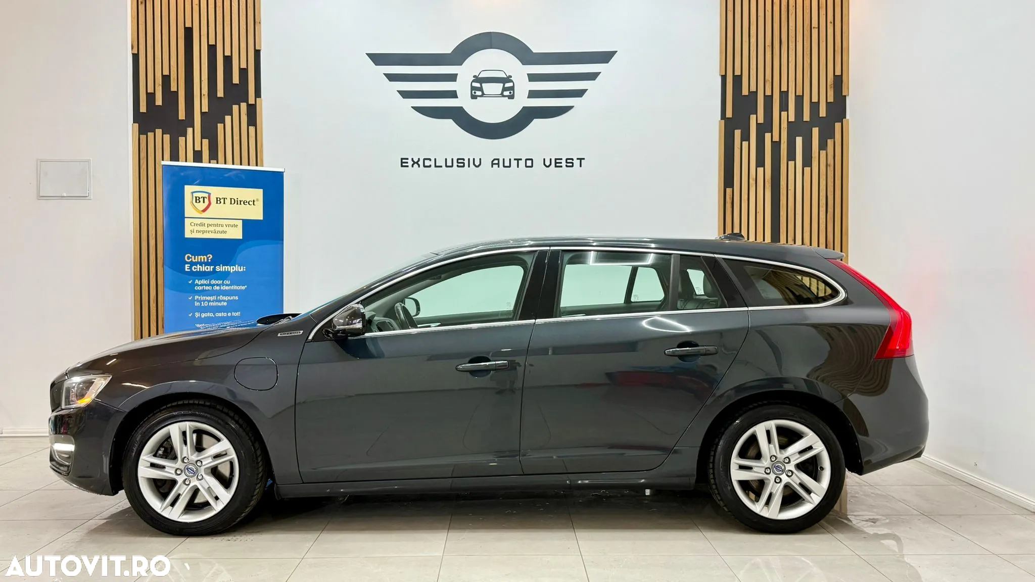 Volvo V60 D6 Plug-In-Hybrid AWD Geartronic Summum - 11