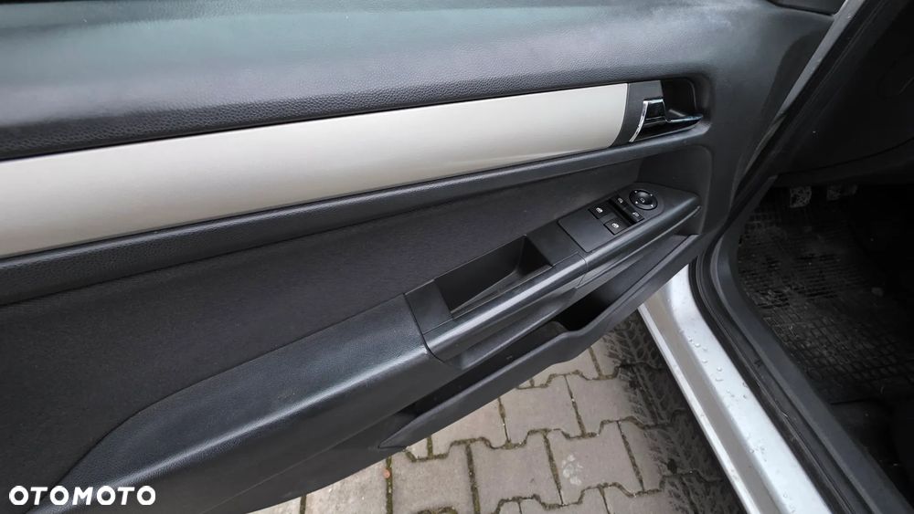 Opel Astra 1.7 CDTI DPF Color Edition - 9