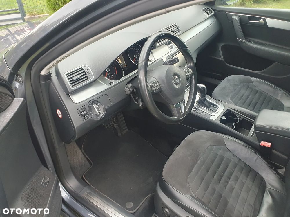 Volkswagen Passat - 16