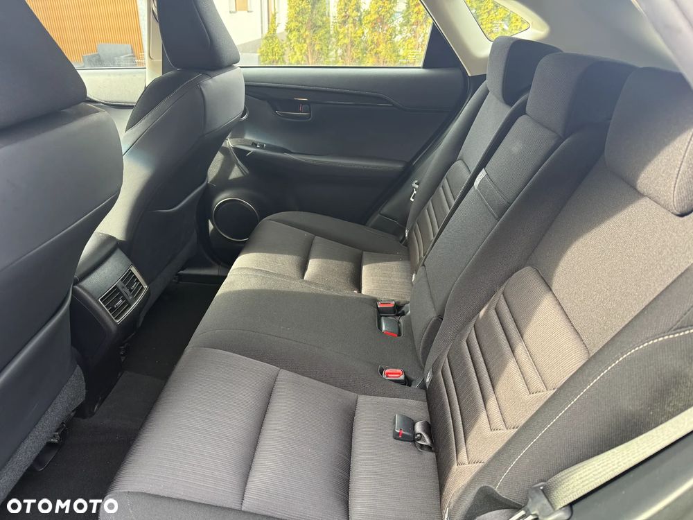 Lexus NX 300h E-FOUR Executive-Line - 18