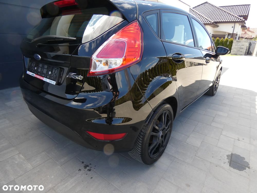 Ford Fiesta 1.25 Champions Edition - 9