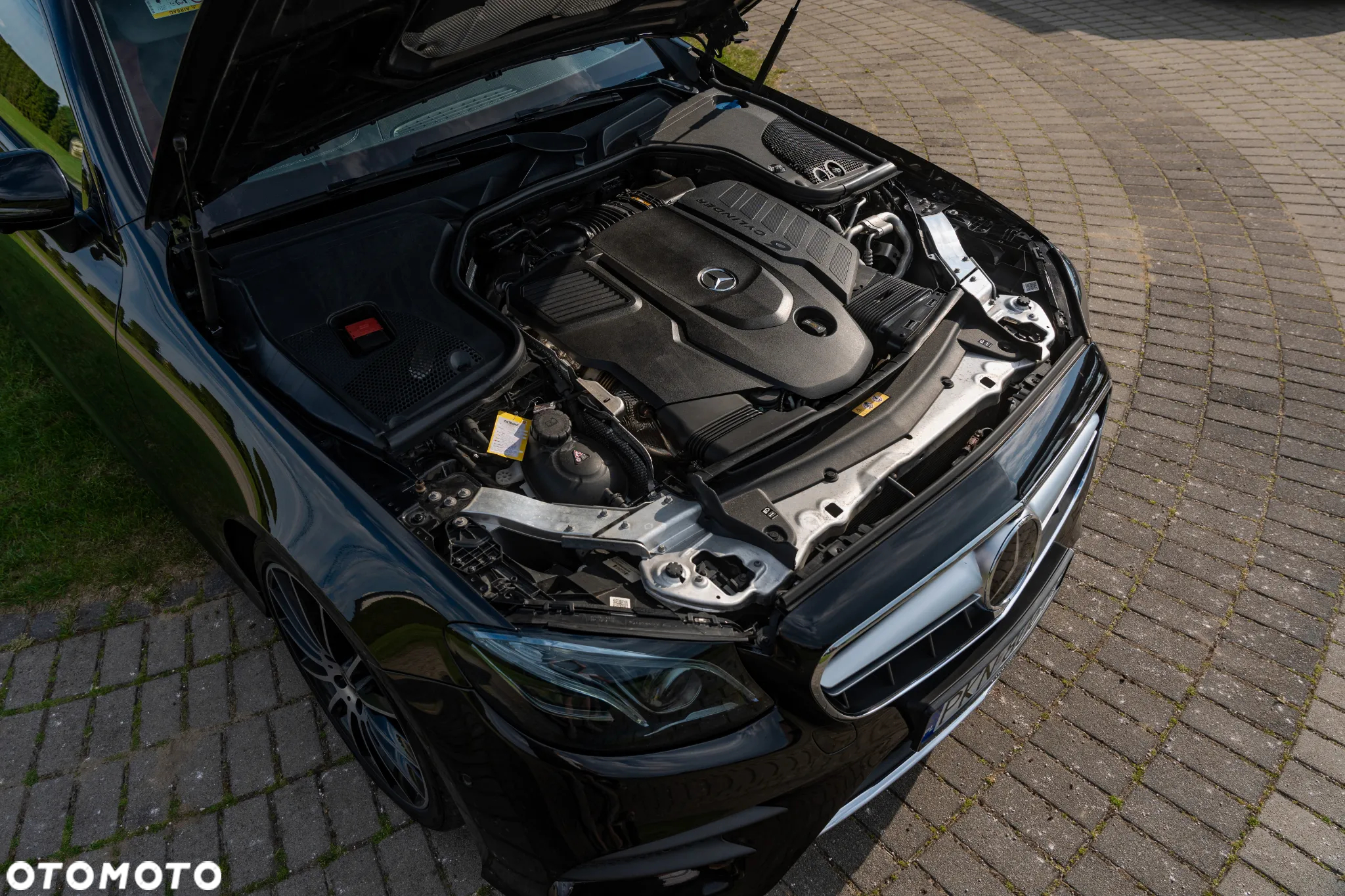 Mercedes-Benz Klasa E 400 d 4Matic Coupe 9G-TRONIC AMG Line - 25