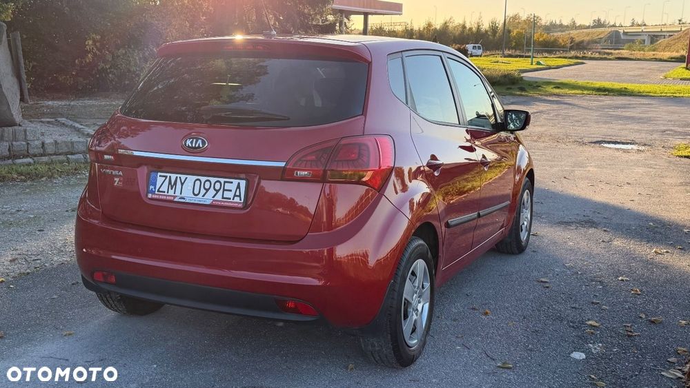 Kia Venga - 17