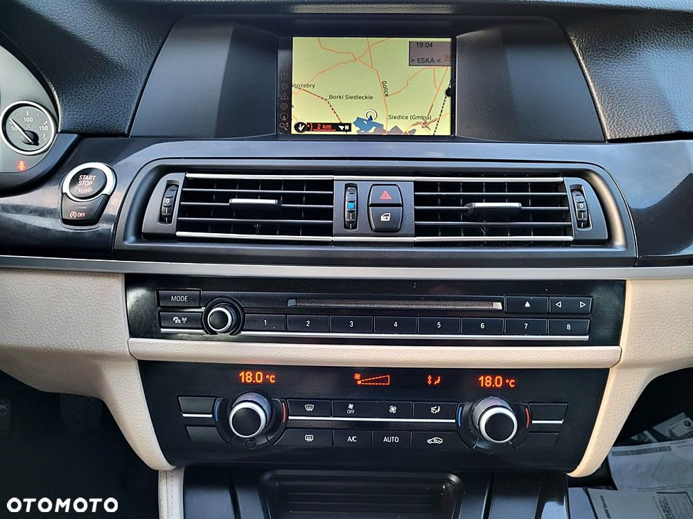 BMW Seria 5 520d Luxury Line - 15